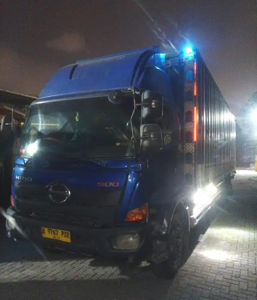 stnk 06-2027 MURAH Hino tronton 6x2 FL 235 JW box besi 2016 bok