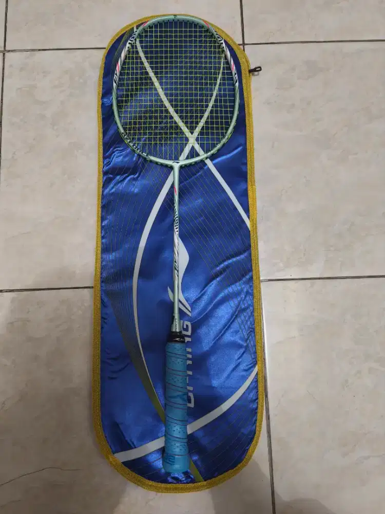 Raket Badminton Lining Axforce Tiger