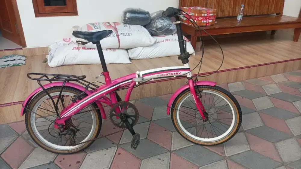 Sepeda lipat Phoenix siap gowes