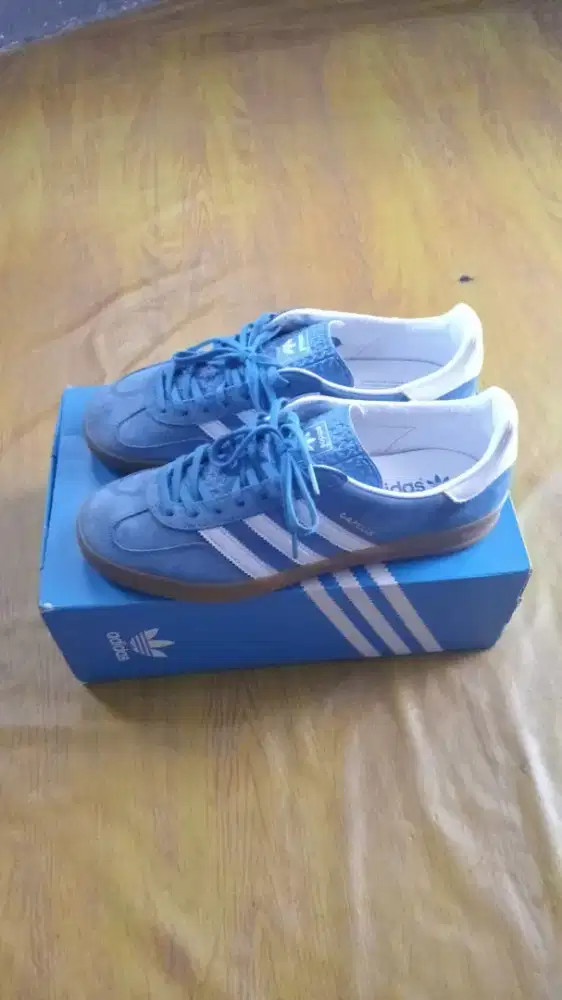 Di jual Sepatu Adidas