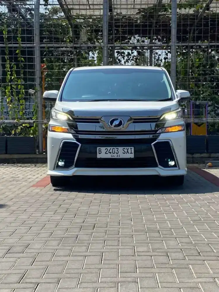 Toyota vellfire ZG audioless matic tahun 2015