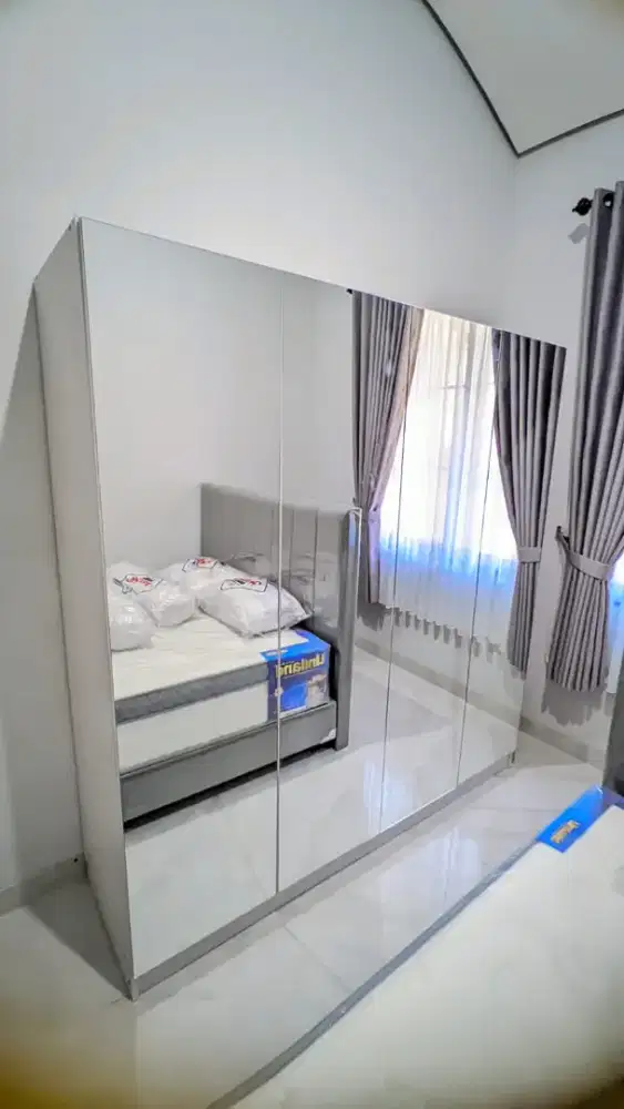 Pintu 4 Full Kaca Cermin buka tutup