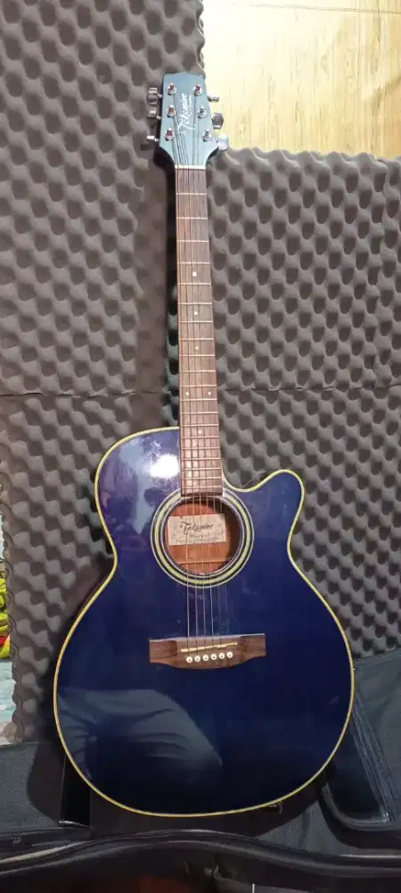 Gitar ( elektrik-akustik )Takamine D