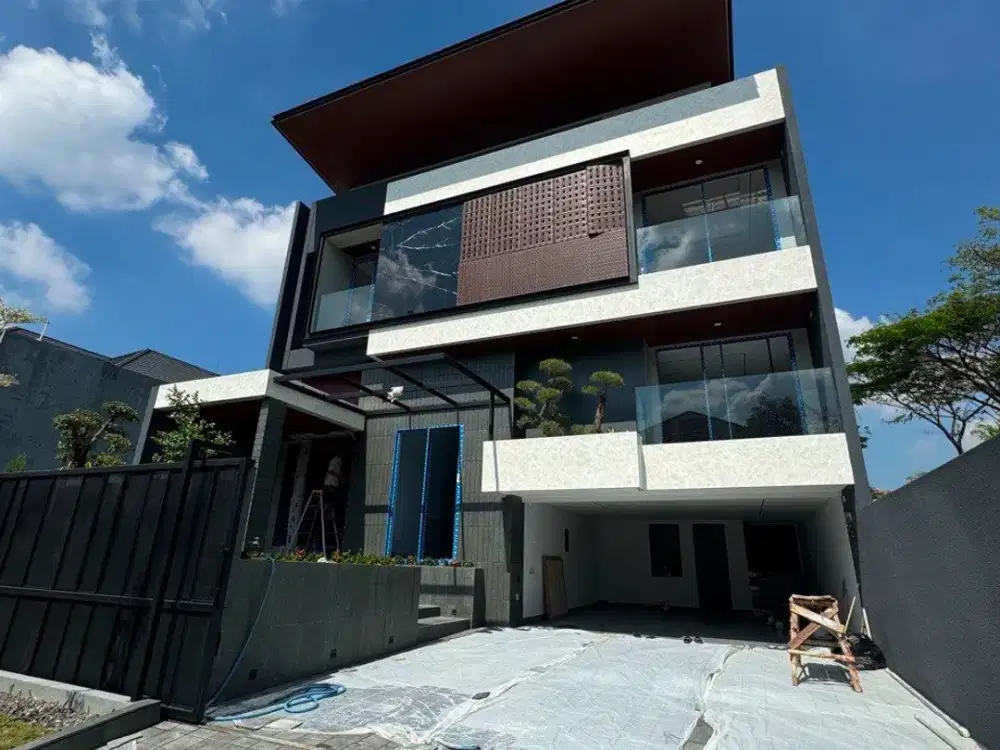 RUMAH 2,5 LANTAI CITRALAND MINIMALIS MODERN*BARU GRESS*Hadap Utara