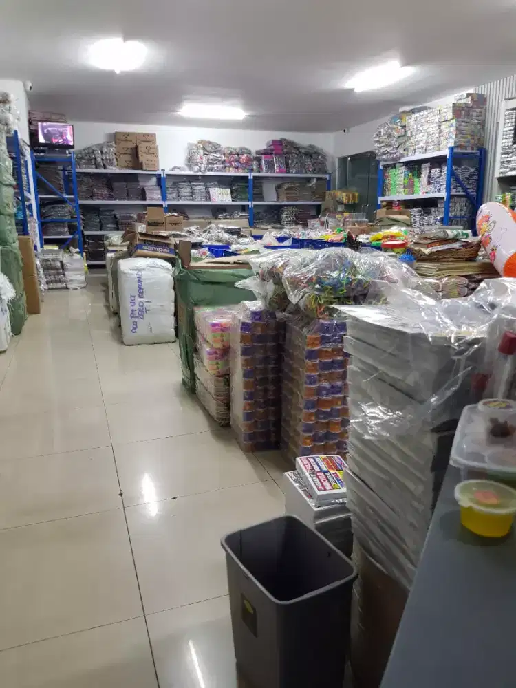 Dibutuhkan karyawan laki laki