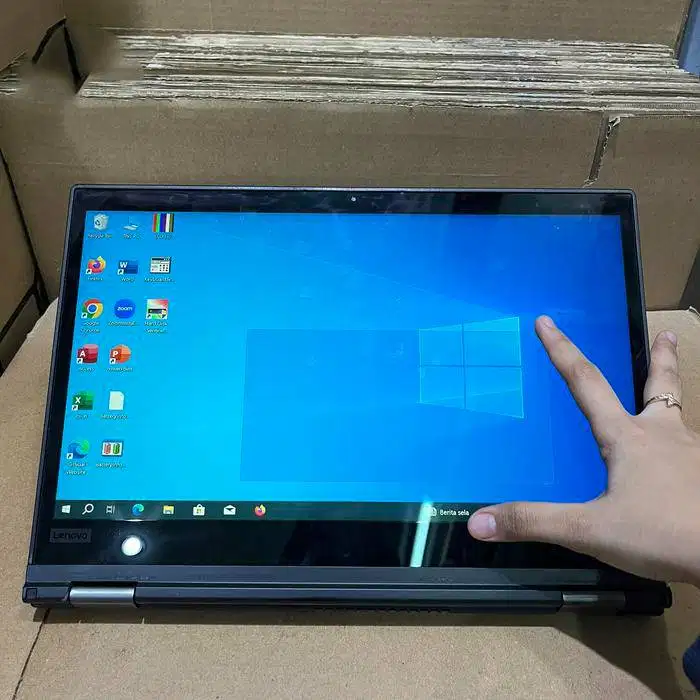 Lenovo X380 yoga Touchscreen core i5 Gen 8Th Ram 8gb ssd 256gb *VR