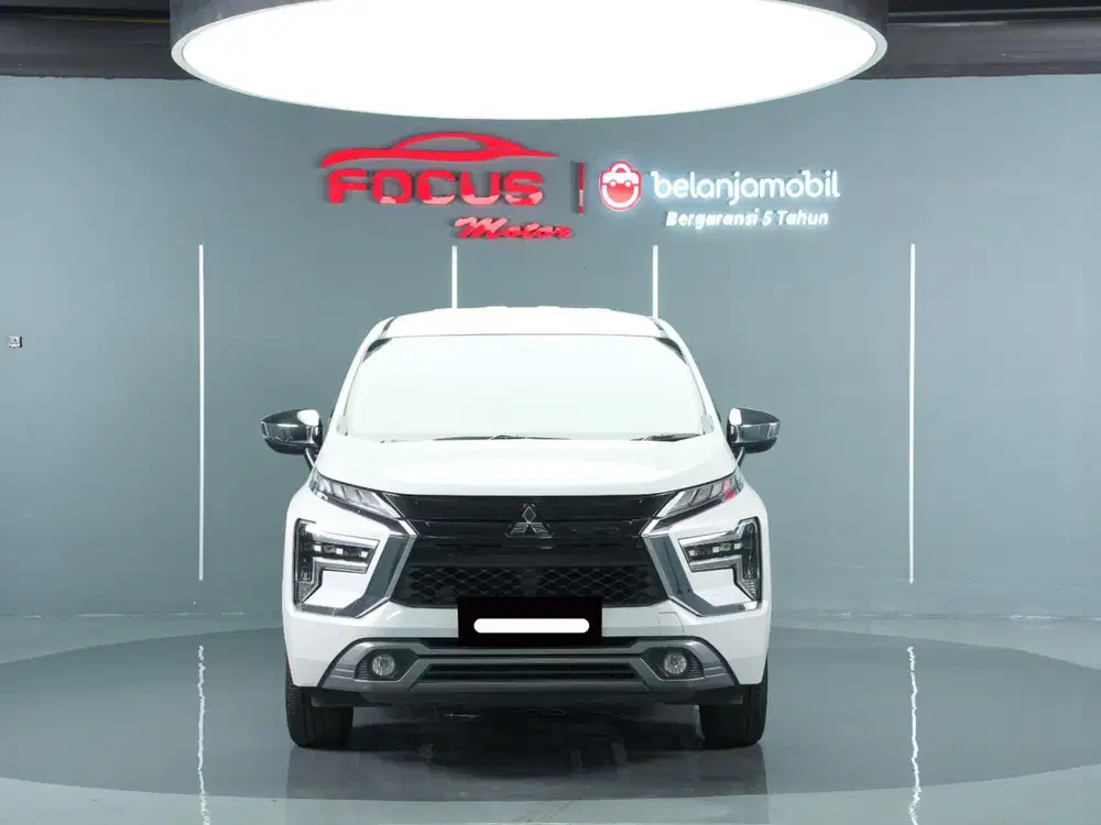 Mitsubishi xpander ultimate 2021 putih matic