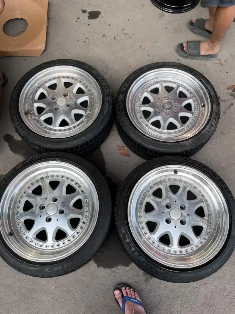 Brabus ring 17 lebar 7,5-8,5 pcd 4x100 ET 40-38 ban 205/45 R17