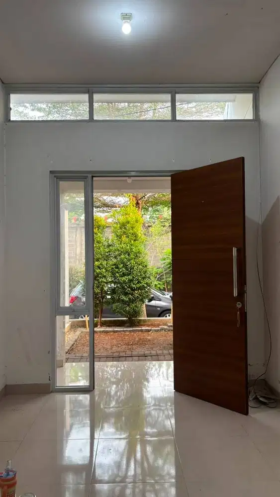 Disewakan rumah di Gardens Sawangan