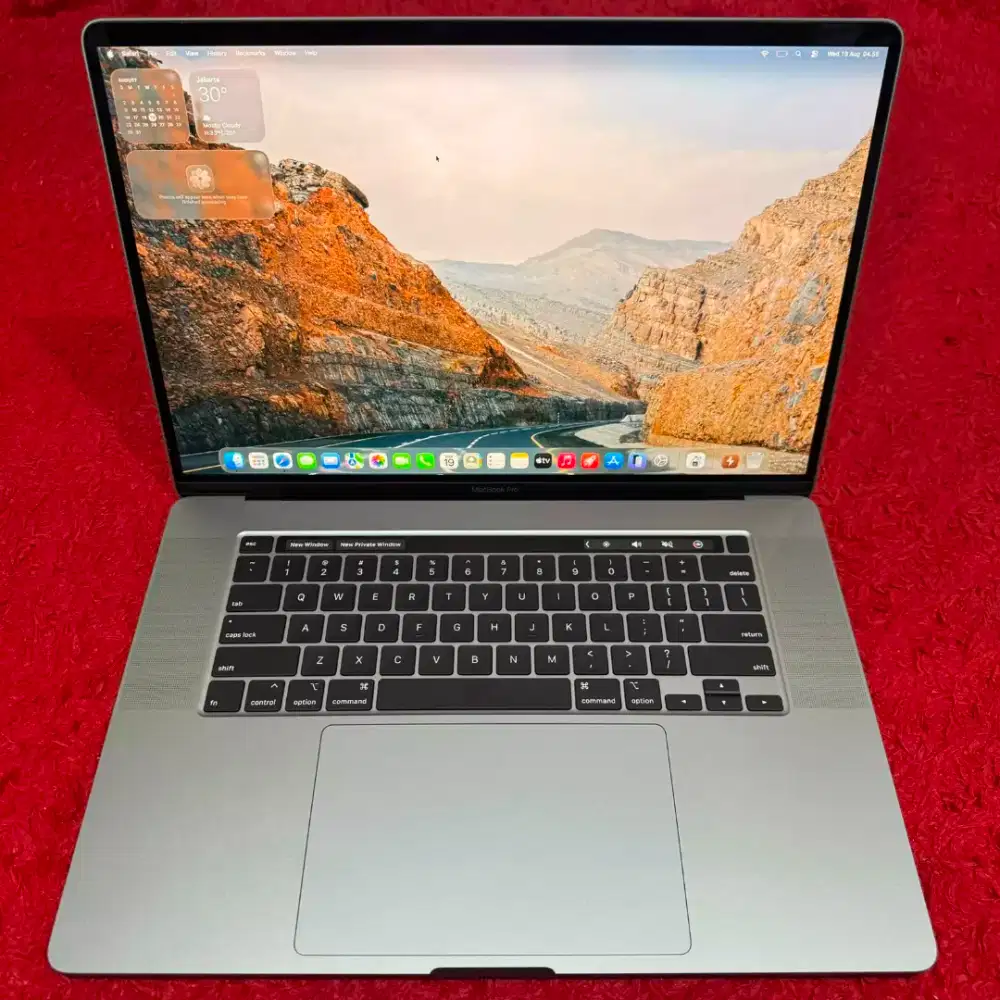 Macbook pro 2019 16 inch ram 64gb ssd 1tb i9 dual vg siap pakai