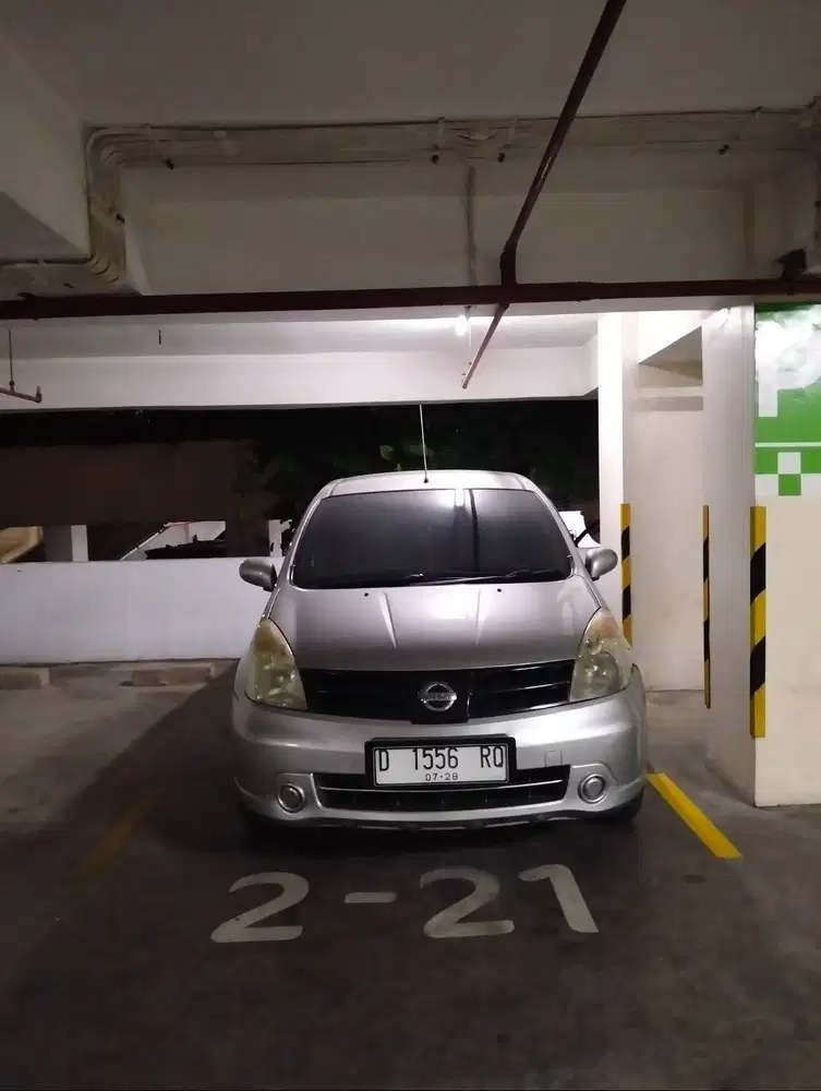 Grand Livina XV matic 2010