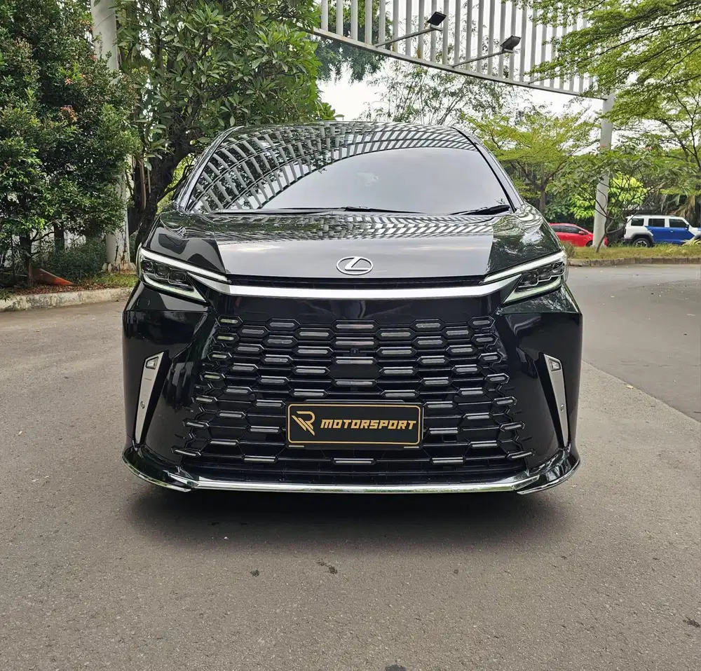 Lexus LM350h 2024 low km lm350 lm 350h