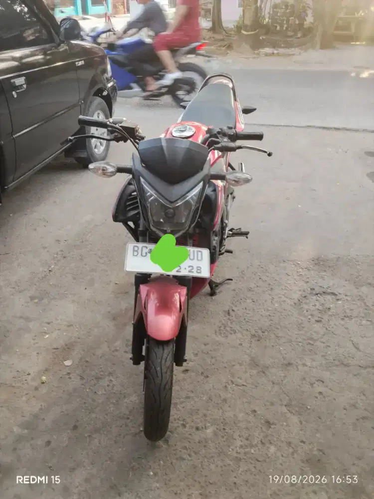 Dijual santai honda cb150r old tahun 2013 original