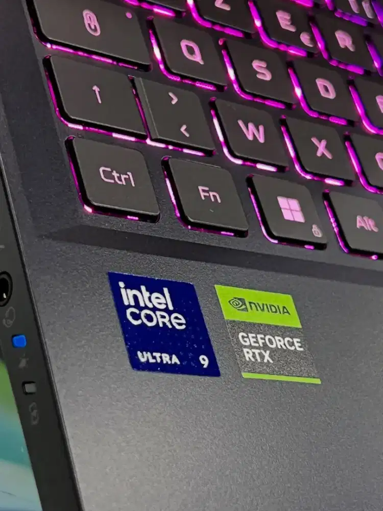 Acer Predator Helios Neo 14 Intel Core Ultra 9 -185H RTX 4060 8GB