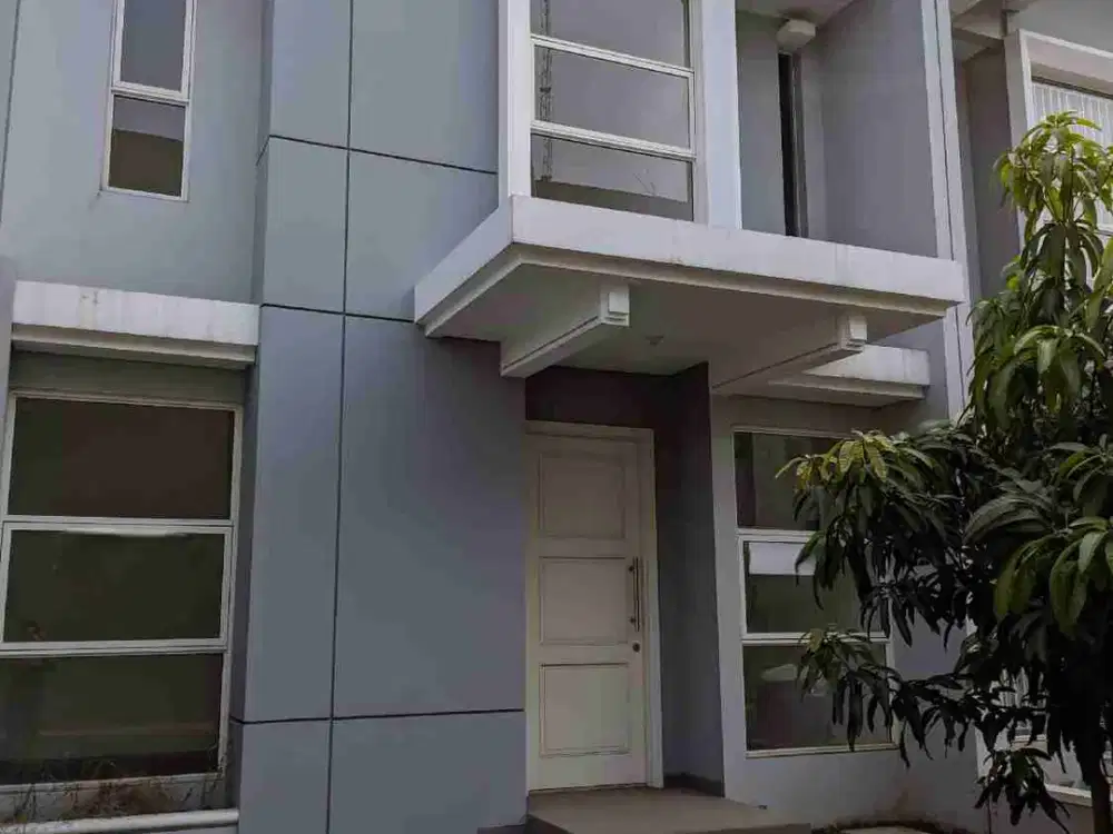 dijual rumah di suvarna sutera cluster bahana. siap huni