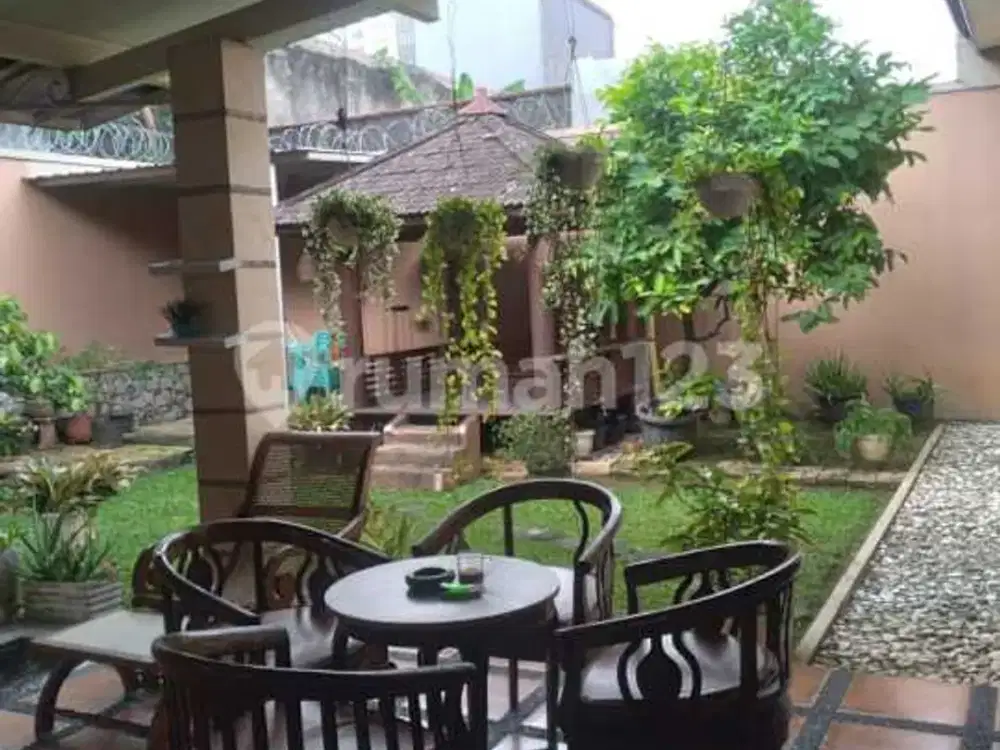 Dijual Rumah Cakep Siap Huni Lokasi Sangat Strategis di Lebak Bulus, Komp Bona Indah