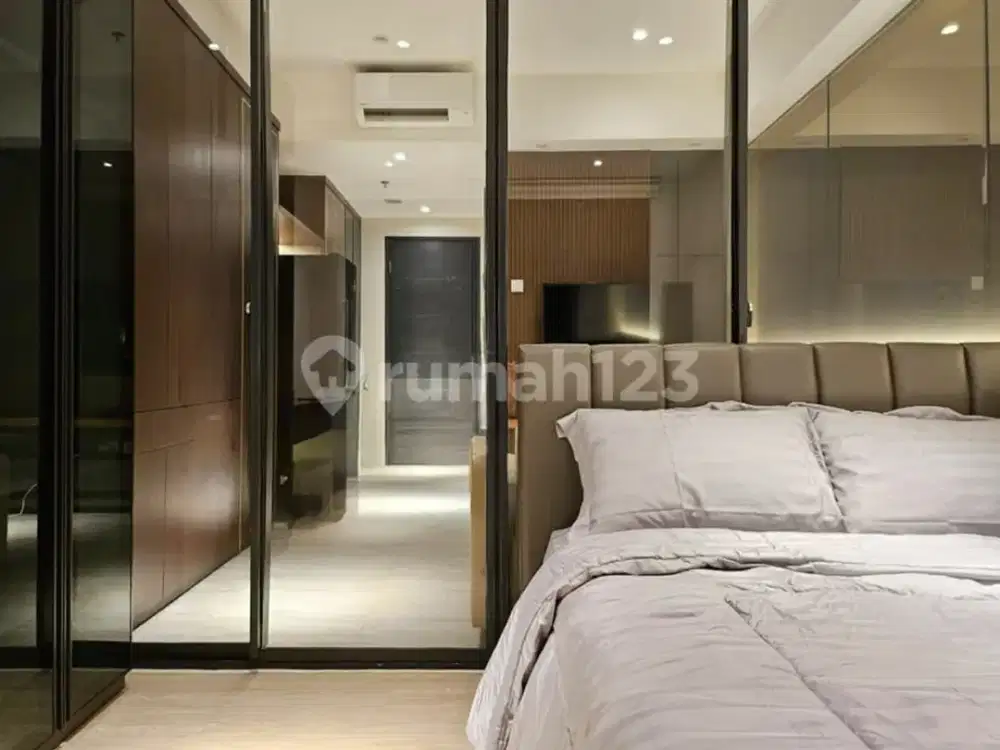 Diseewakan Apartemen 1 Bedroom Furnish Collins Boulevard Tangerang