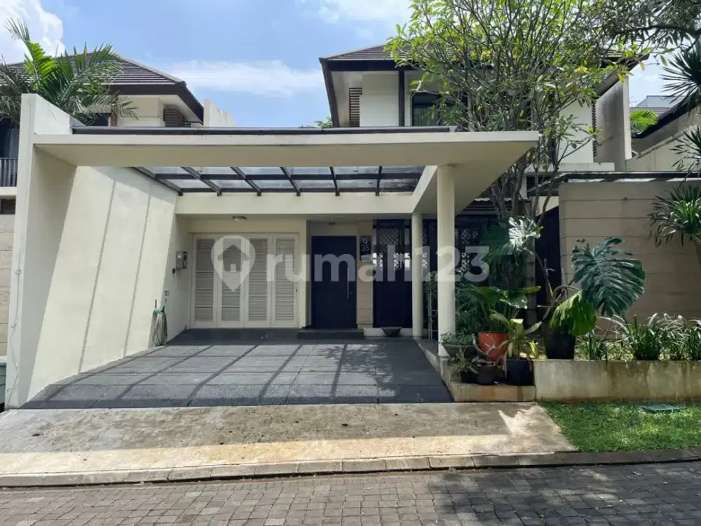 Disewakan Rumah Mewah Private Swimming Pool di Serenia Hills Lebak Bulus