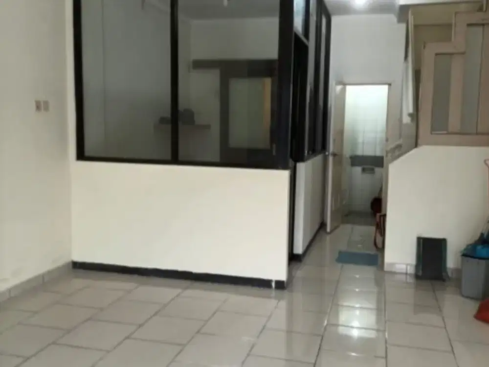 Vco - Dijual Cepat Ruko Semanan Puri Jakarta Barat 3 Lantai Tipe 4x11