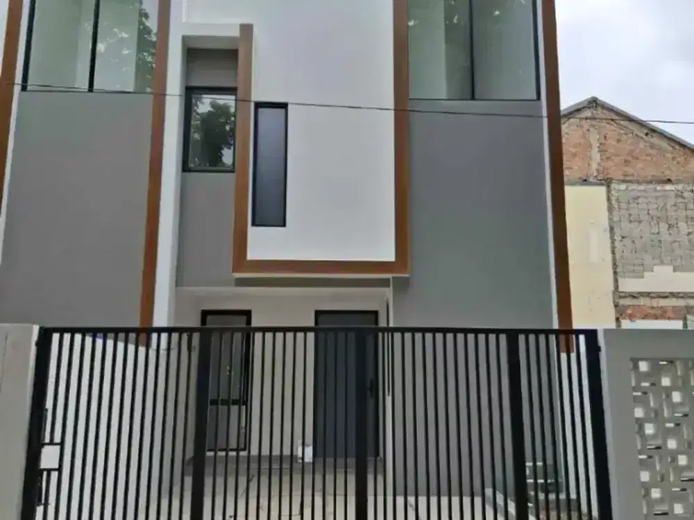 Disewakan Rumah baru, 3 lantai, shm, Citra garden 2