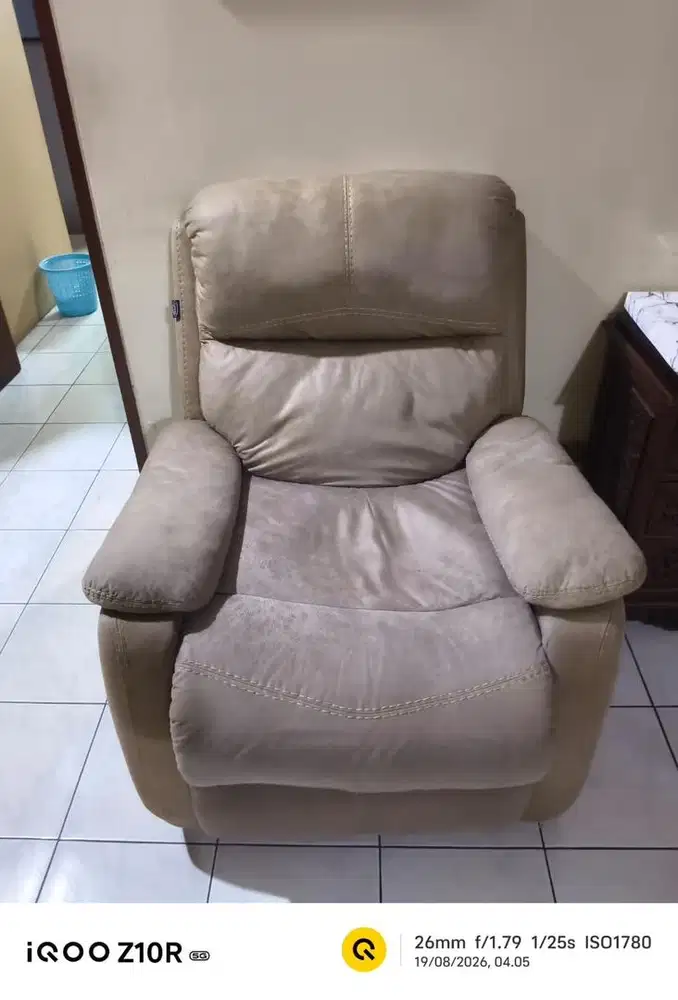 Kursi Sofa Recliner