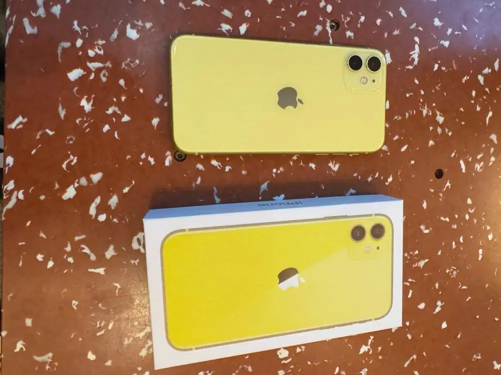 Iphone 11 128gb sama samua