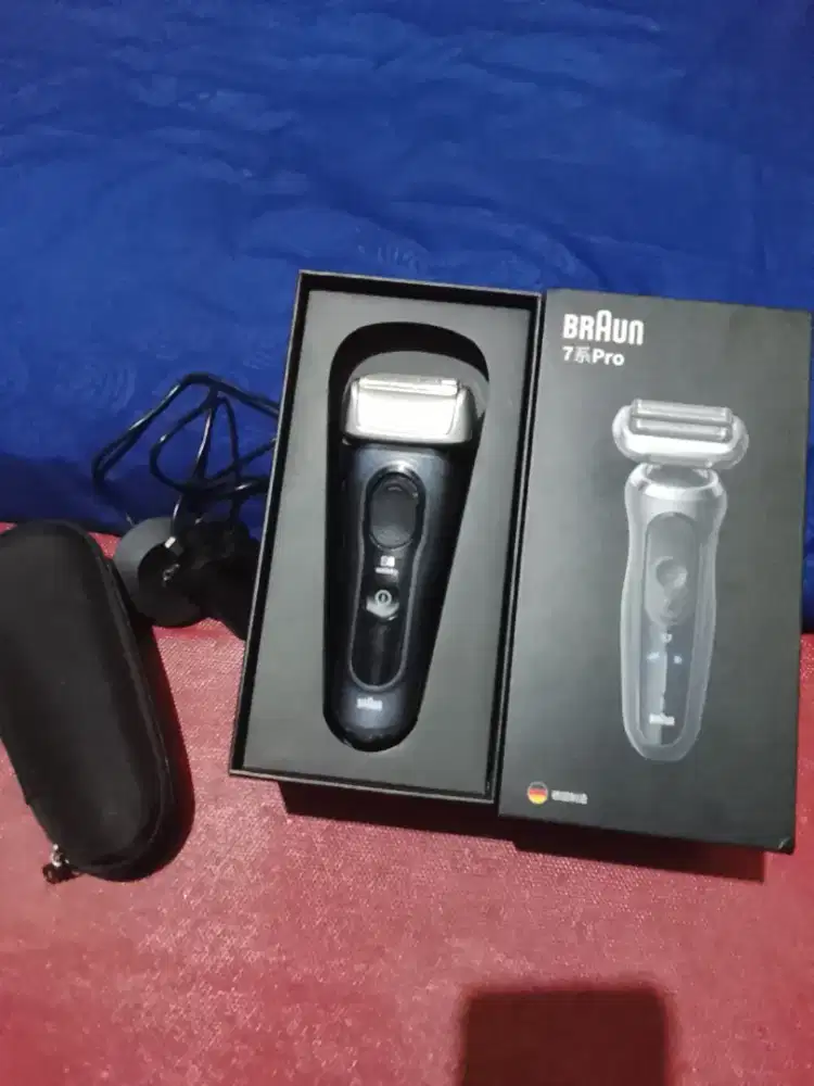 Alat cukur jenggot Braun series 7 pro