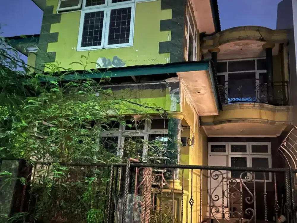 Rumah 2 Lantai Lokasi Super Strategis di Bintaro Jaya Sektor 9, Tangsel - SHM