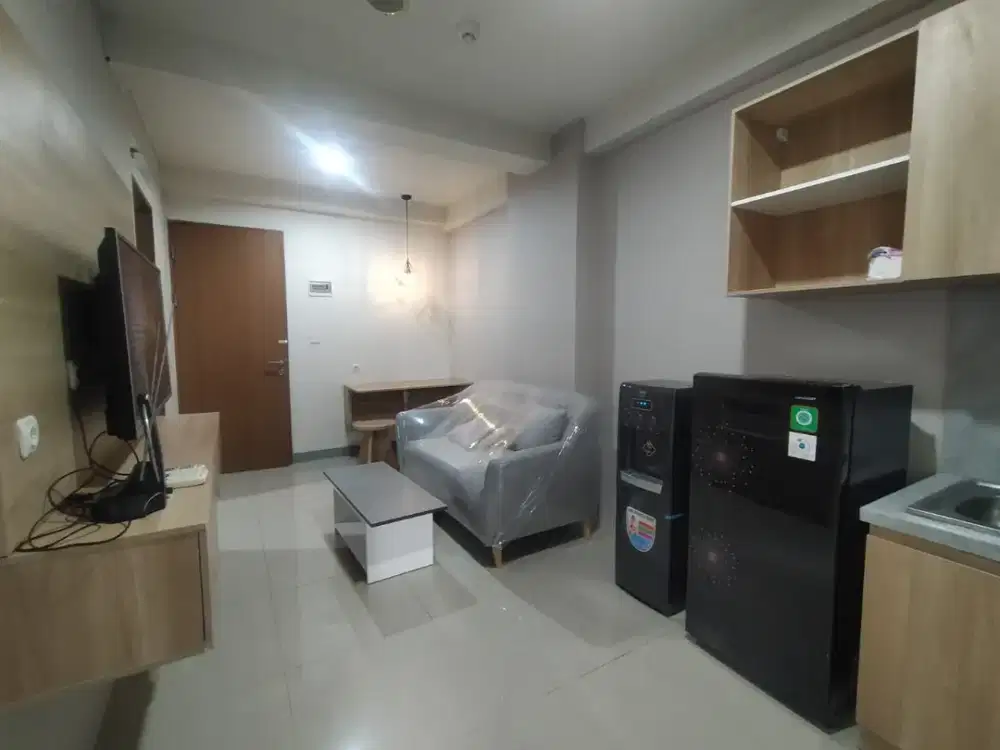 Dijual Oak Tower B Lantai 11 – View Kolam Renang, Full Furnish, 2 Bedroom, AJB Ready