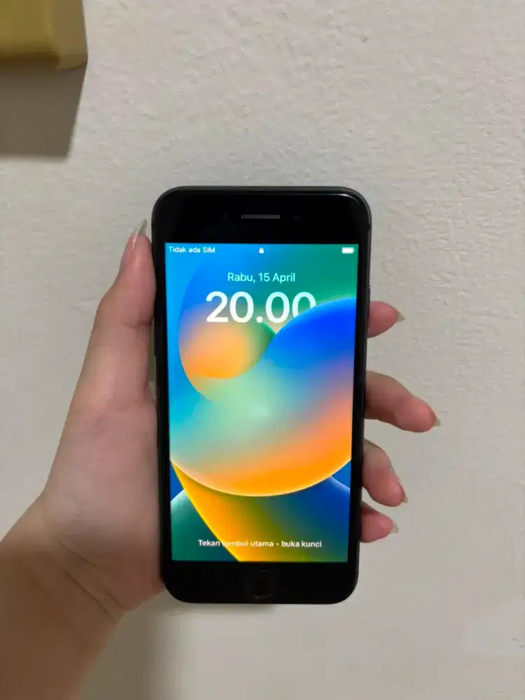 Iphone 8 Black Second 64GB | BEKAS