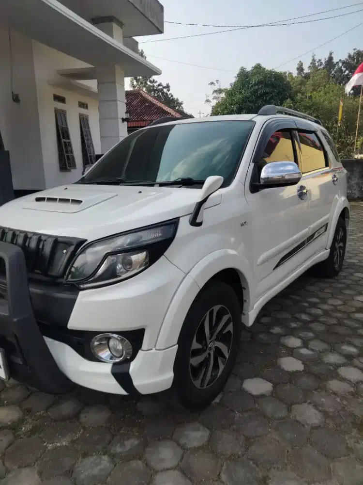 Toyota Rush TRD Sportivo ultimo manual 2015
