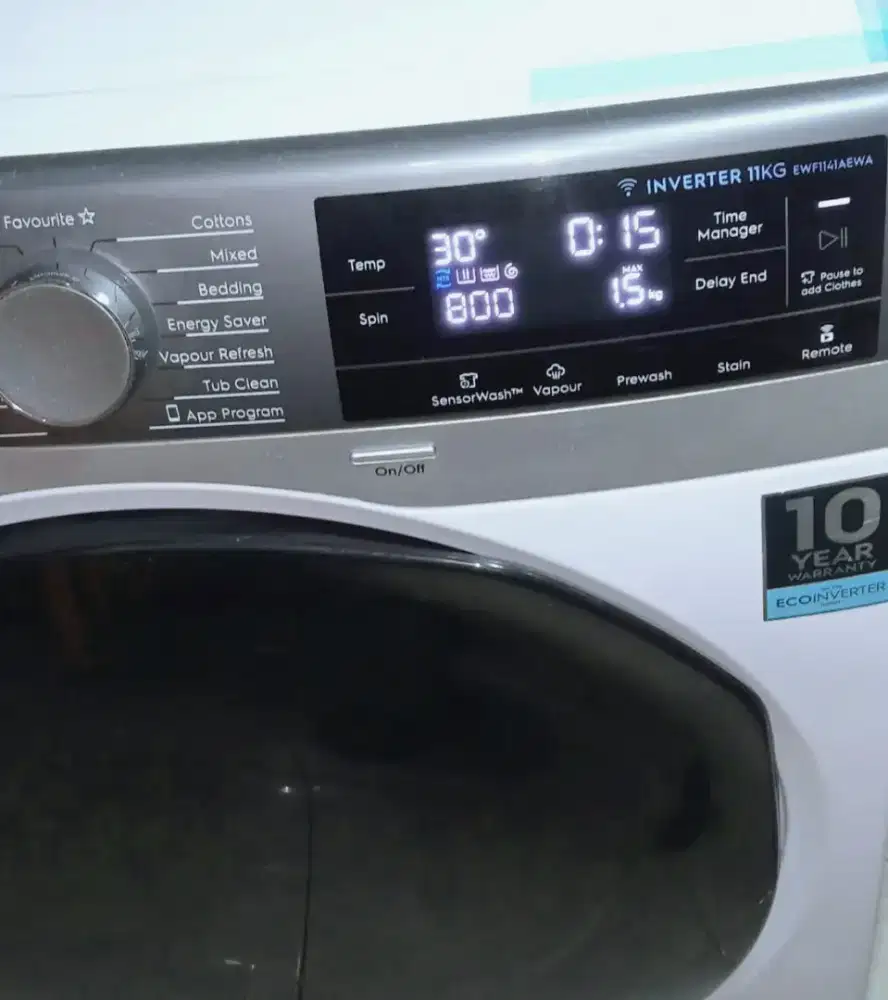 Mesin cuci Frontloading Electrolux 11kg type EWF1141AEWA,normal,nego