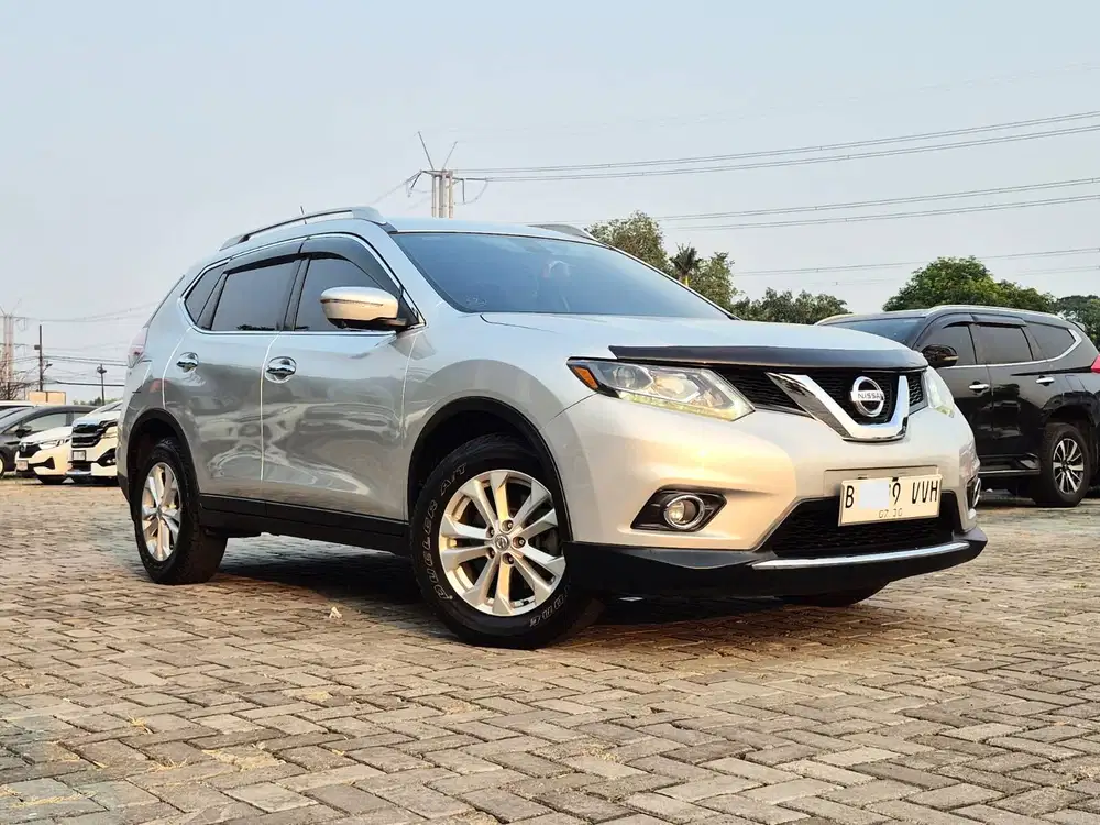 NISSAN X-TRAIL 2.0 AT 2015