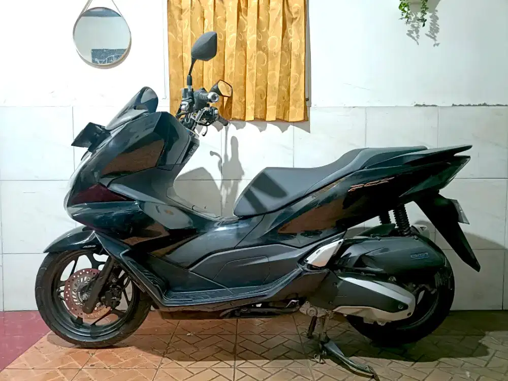 Pcx 160 tahun 2021 low km 29rb/tt boleh gan cash lebih bagus
