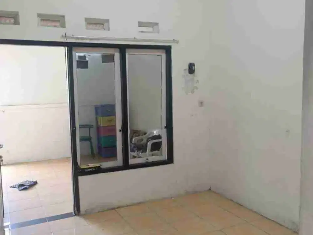 DIJUAL RUMAH JALAN DEMPEL BARU RAYA SEMARANG