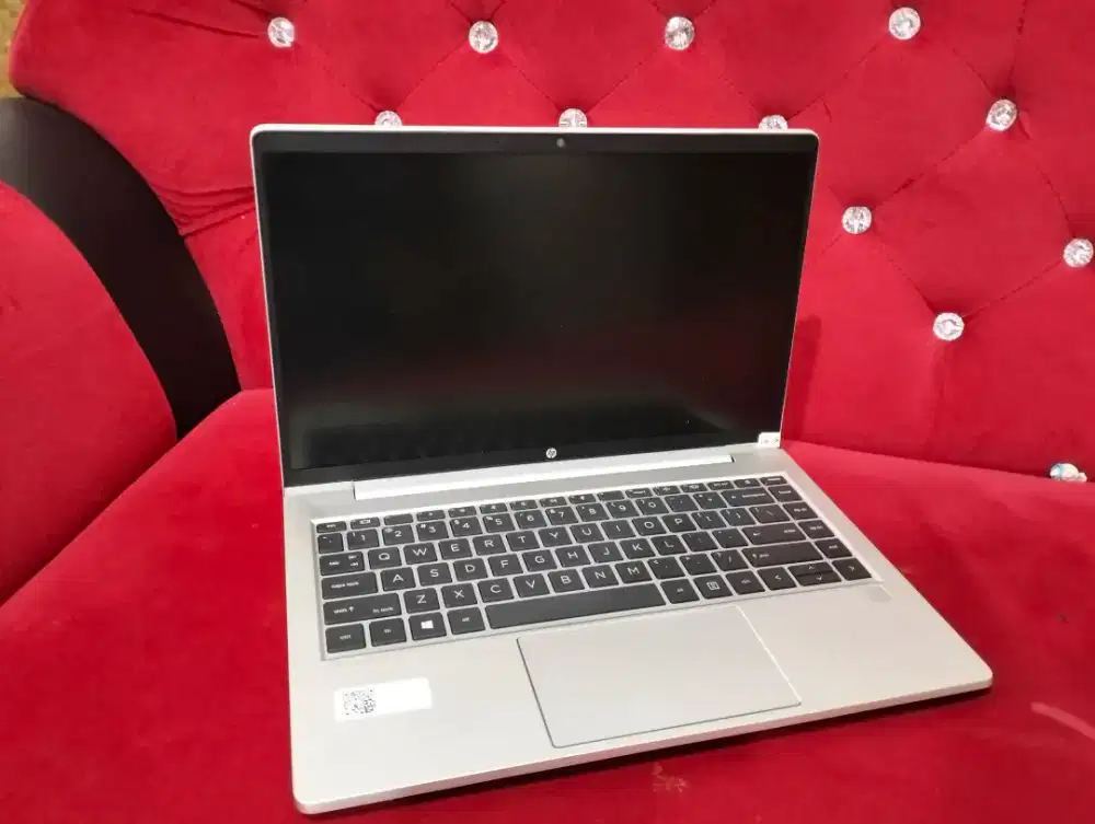 Hp ProBook G8 AMD Ryzen 5-5600/RAM 16 SSD 256 NVMe/ body full besi