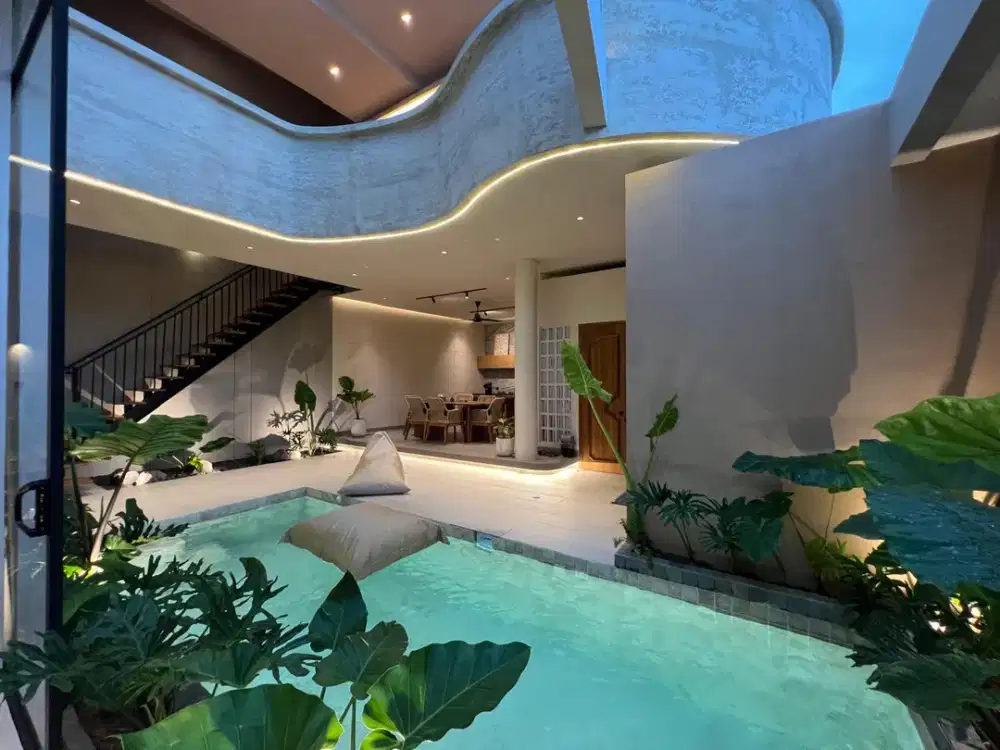 LUXURY VILLA MODERN WITH POOL & JACUZZI STARTEGIS DI CANGGU