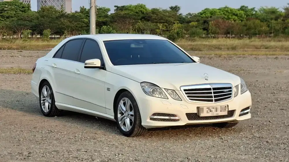 Mercedes-Benz E250 Avantgarde 2012