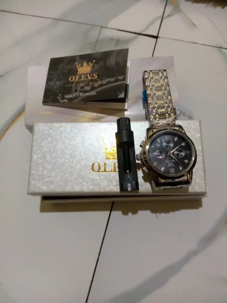 Jam tangan merek olevs