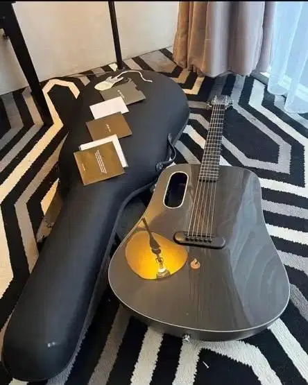 Gitar Lava me pro
