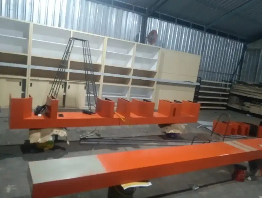 Pengerjaan carport,atap,kanopi,pintu gerbang,pagar,fasad,iwf , H Beem