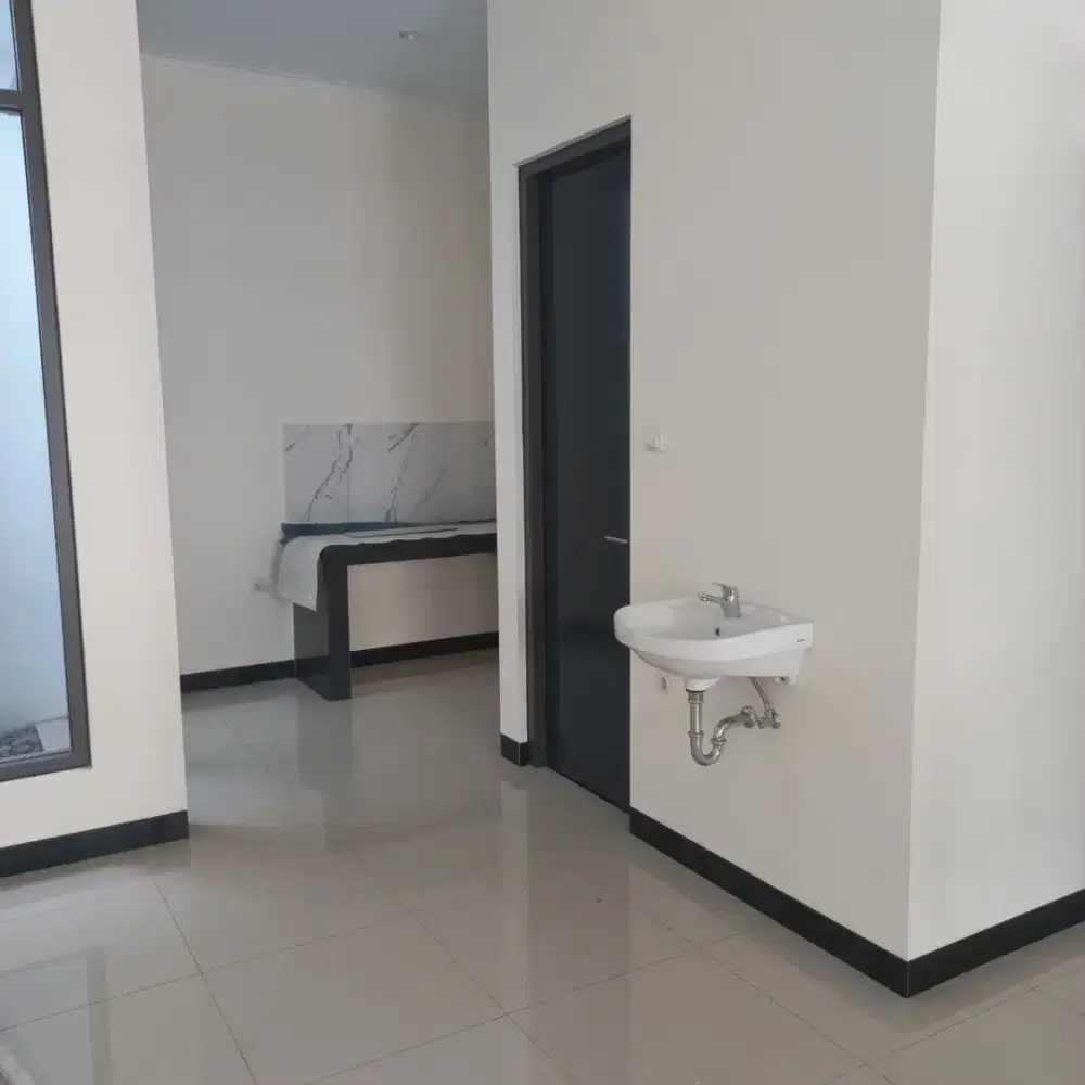 Sewa rumah baru TKI 5 Gardenvile