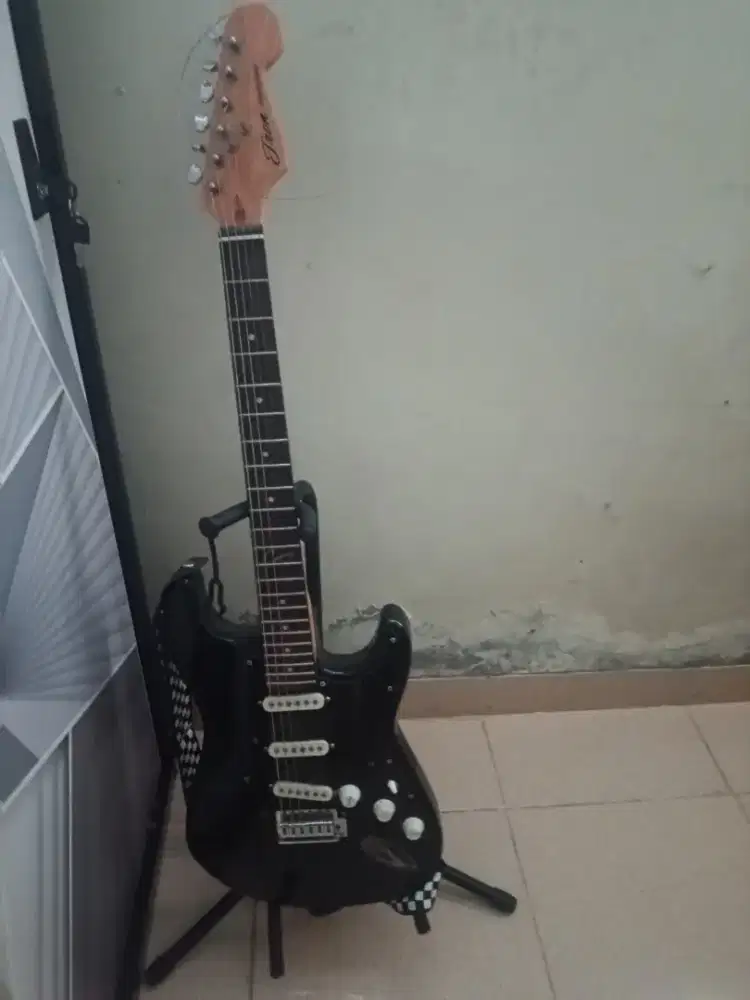 Gitarrrrrrrrrrrrrr