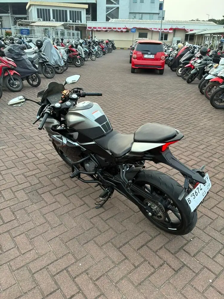 CFMOTO 250SR Black 2024