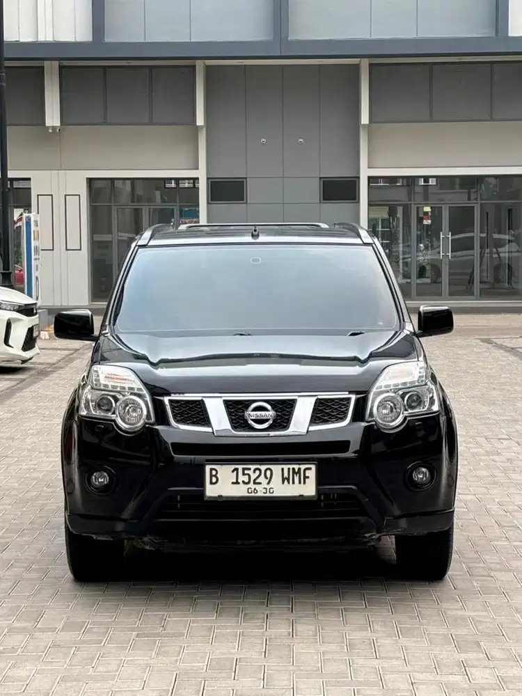 Jeep ganteng murah meriah Nissan XTrail 2.0 AT 2012 Hitam Metalik