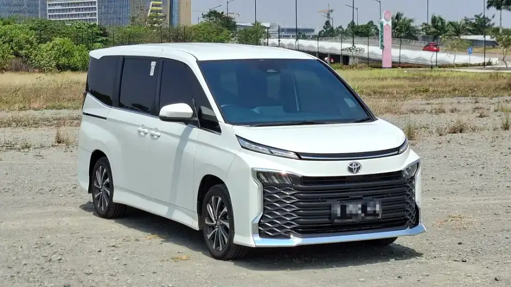 Toyota Voxy 2.0 2022
