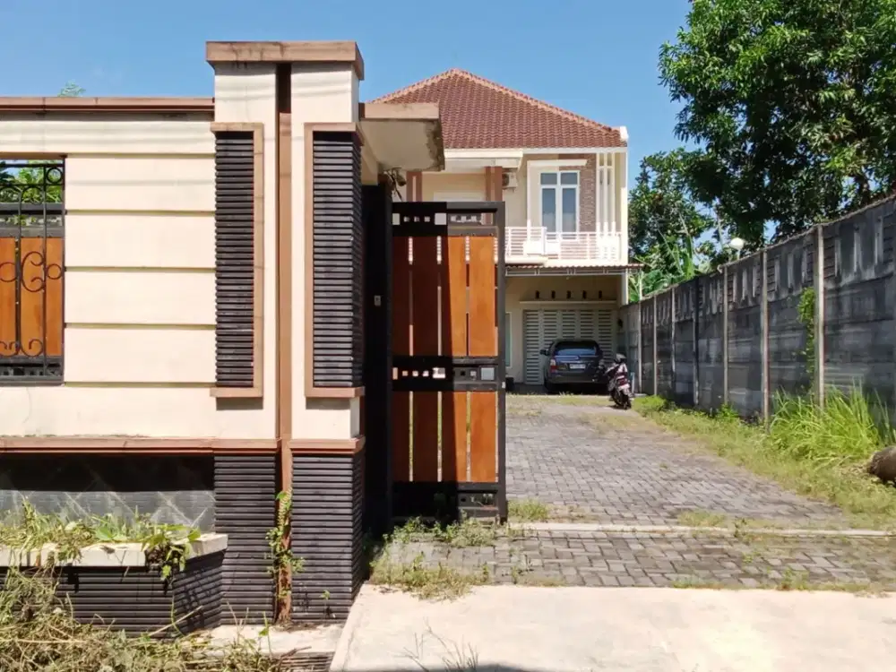 RUMAH MEWAH JOGJA LT 697m² Full Perabot Solar Water Heater Tinggal Huni