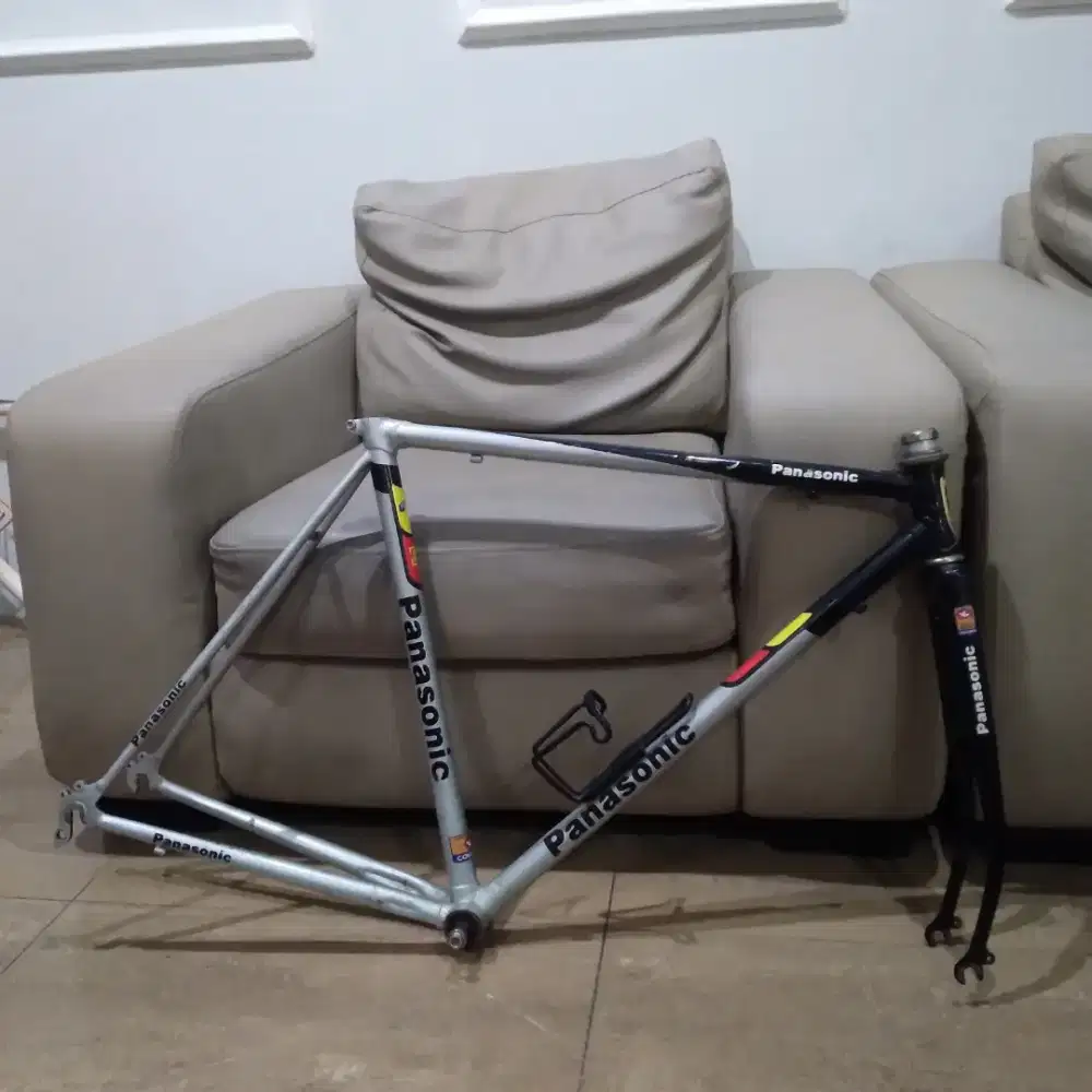 Frame size M bukan panasonic berat 3,5kg