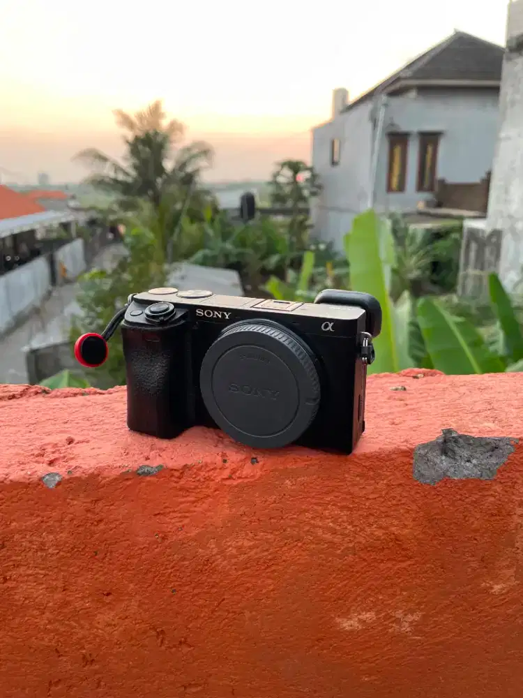 Dijual Sony A6400 + Sony 18-135mm OSS