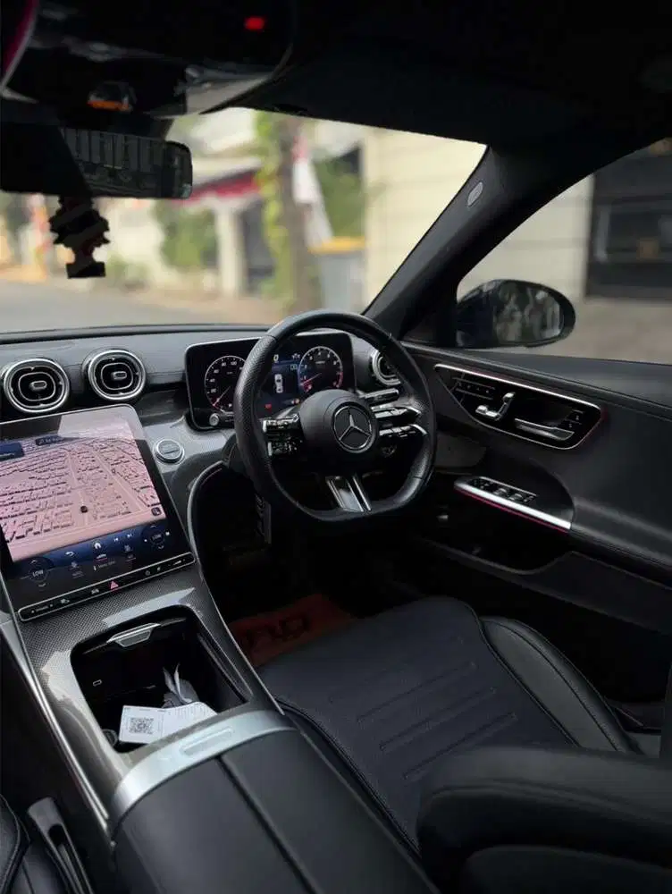 Mercedes-Benz C300 2023 Bensin